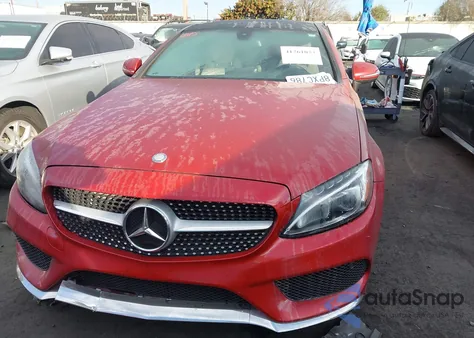 2017 Mercedes-Benz C 300 z USA, uszkodzony, nr VIN WDDWJ4JB4HF384166